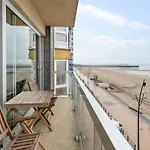Apartment In With Sea Views *