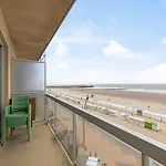 Apartment In With Sea Views *