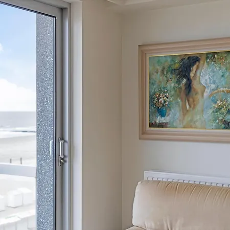 In With Sea Views 公寓