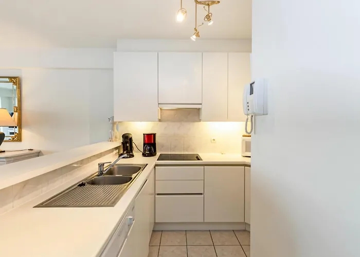 In With Sea Views 公寓