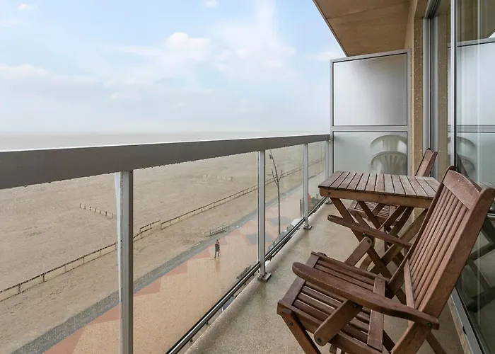 In With Sea Views 布兰肯贝赫