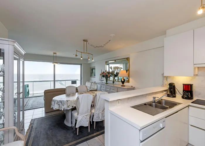 In With Sea Views * 布兰肯贝赫