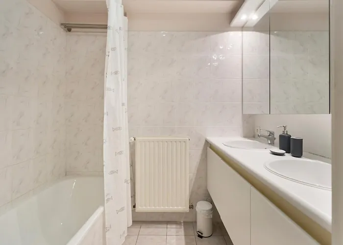 In With Sea Views 布兰肯贝赫